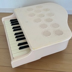 カワイ　ミニピアノの画像