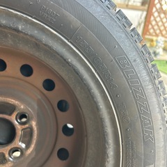 スタットレスタイヤの画像