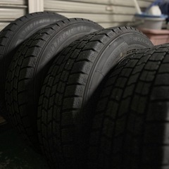 スタッドレスタイヤ&ホイールセット　15×6J グッドイヤーアイスナビ　ICE NAVI 7 185/65 R15 88Q ワンシーズン以内　極上　シエンタ の画像