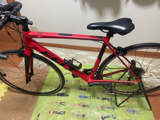 FELT FR30　2×11s 105mix 11-34T町田相模原周辺　(希望価格仰って下さい　メルカリでも出品中)