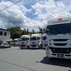 ＼月給35〜45万！／長距離ドライバー！未経験歓迎！育休・介護休実績あり◎【大型ドライバー】パパさんドライバーも活躍中！カゴ台車使用でシニアも活躍中！の画像
