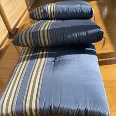 お値下げ！新品未使用　座布団3枚組の画像