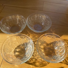 ガラスボール　4つ