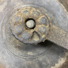 ☆値下げしました☆　滑車　井戸　つるべ井戸　鉄製　古民具　時代物　直径約27cm  全長約40cm 　ジャンク品の画像