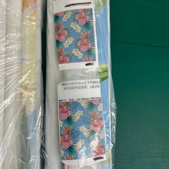 ⑤ 大型　タペストリー　4枚有りますの画像