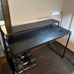 【差し上げます】デスク＋ライト付き