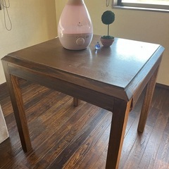 テーブル（76x76x78h）