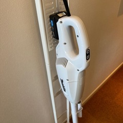 マキタ　Makita  充電式クリーナ CL107FDの画像