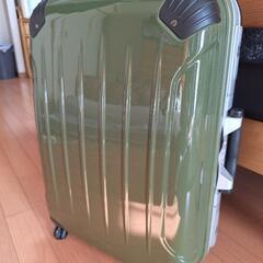 スーツケース 4輪  Mサイズ GREEN キャスター交換要　お...
