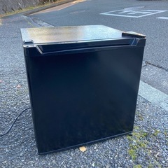 【近日処分】美品　黒　アイリスプラザ 冷蔵庫 46L ブラック ...