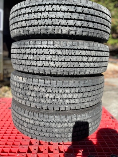 スタッドレス195／80r15