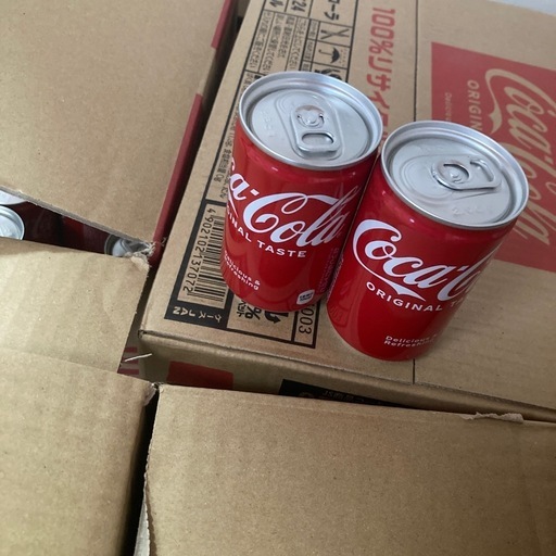 コーラ112缶と24本