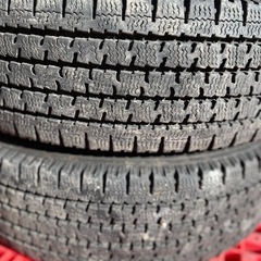 TOYOスタッドレス195／80r15の画像