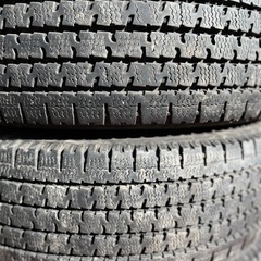 TOYOスタッドレス195／80r15の画像