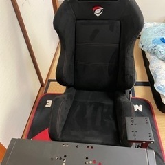 ストラッセ レーシングコックピットの画像