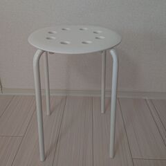 【受付停止中】IKEAチェア1つ500円　全部で16脚あります