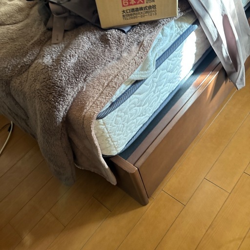 セミダブルベッド