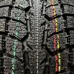 引取交換可能【新品】2024年製 TOYO OBSERVE GSi-6 215/65R16 98H 16インチ スタッドレス 4本 アルファード ヴェルファイア等　(MTQ358)クレジットカード QRコード決済可能の画像
