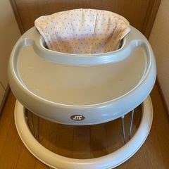 赤ちゃんの歩行器