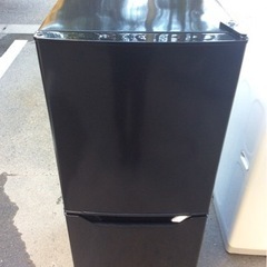 YAMAZEN 106L 2ドア冷凍冷蔵庫 YFR-D111 2024年製の中古品です。TI121002