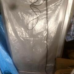 【12月12日なら無料配送】小型冷蔵冷凍庫 110L urj110h