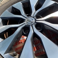 日産　　セレナ　純正ホイールの画像
