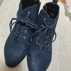 ショートブーツ　紺　Sサイズ