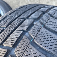 225/60R18スタッドレスタイヤの画像