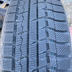 225/60R18スタッドレスタイヤの画像