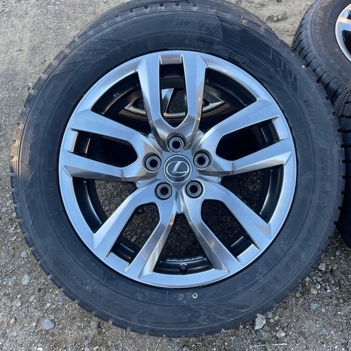 225/60R18スタッドレスタイヤ