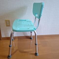 背もたれ付きシャワーチェアーの画像