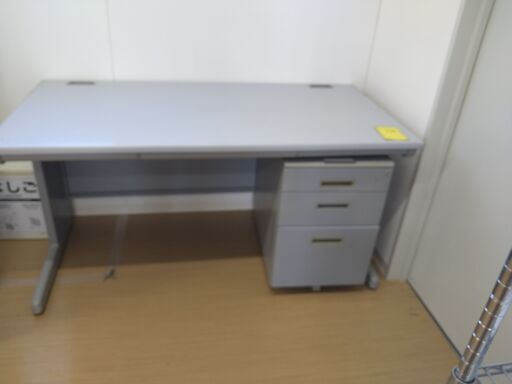 【B138】★オフィスデスク  袖机付き  グレー
