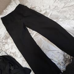 レディーススーツいろいろの画像