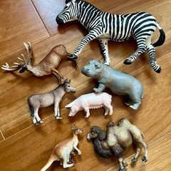 動物のフィギュアの画像