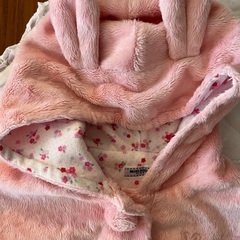 ミキハウス　ウサギ耳ポンチョ　おくるみの画像