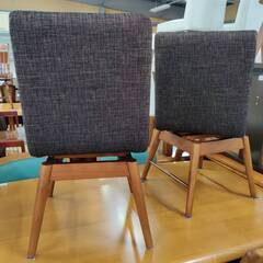 【愛品倶楽部柏店】NITORI (ニトリ) 回転式ダイニングチェア2脚セット ライジングの画像