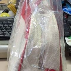 ☆バッグ　赤色　１個　サイズ：W：29.0ｃｍ　H：25.0ｃｍ　D：10.0ｃｍ　未使用品　　（残り３個）の画像