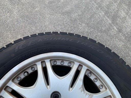 スタッドレスタイヤ（PIRELLI(ピレリ) ）195/65 R15アルミホイール付4本セット