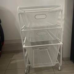 IKEA3段引き出しキャスター付き