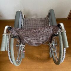 車椅子 / おりたたみ可能  美中古品　　値下げしました！の画像