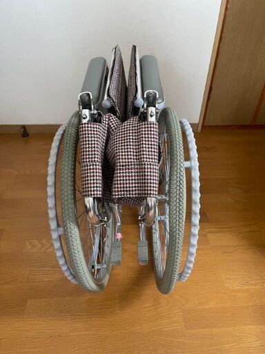車椅子 / おりたたみ可能  美中古品　　値下げしました！
