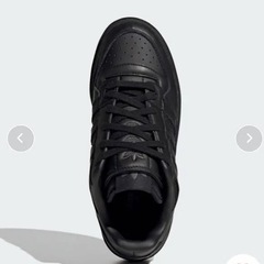 アディダス　スニーカーの画像