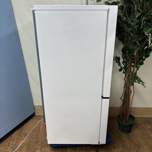 I671 ? 美品♪ Hisense 2ドア冷蔵庫 (150L） ⭐ 動作確認済 ⭐ クリーニング済