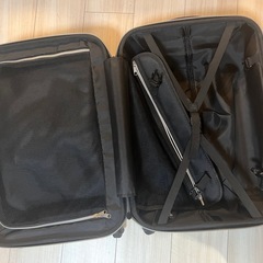 一旦決まり 12/11まで 機内持ち込み スーツケースの画像