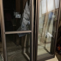 窓　サッシ　網戸