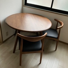 新品未使用　ダイニングテーブル・椅子セット