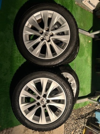 車のパーツ タイヤ、ホイール
