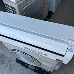 【動作保証あり】HITACHI 2018年 2.5kw 8畳用 冷暖房ルームエアコン RAS-AJ25H【管理KR532】の画像