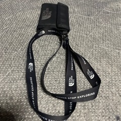 ノースフェイス首掛け財布
の画像