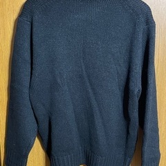 GU 白と黒のハイネックのニット 2枚セットの画像